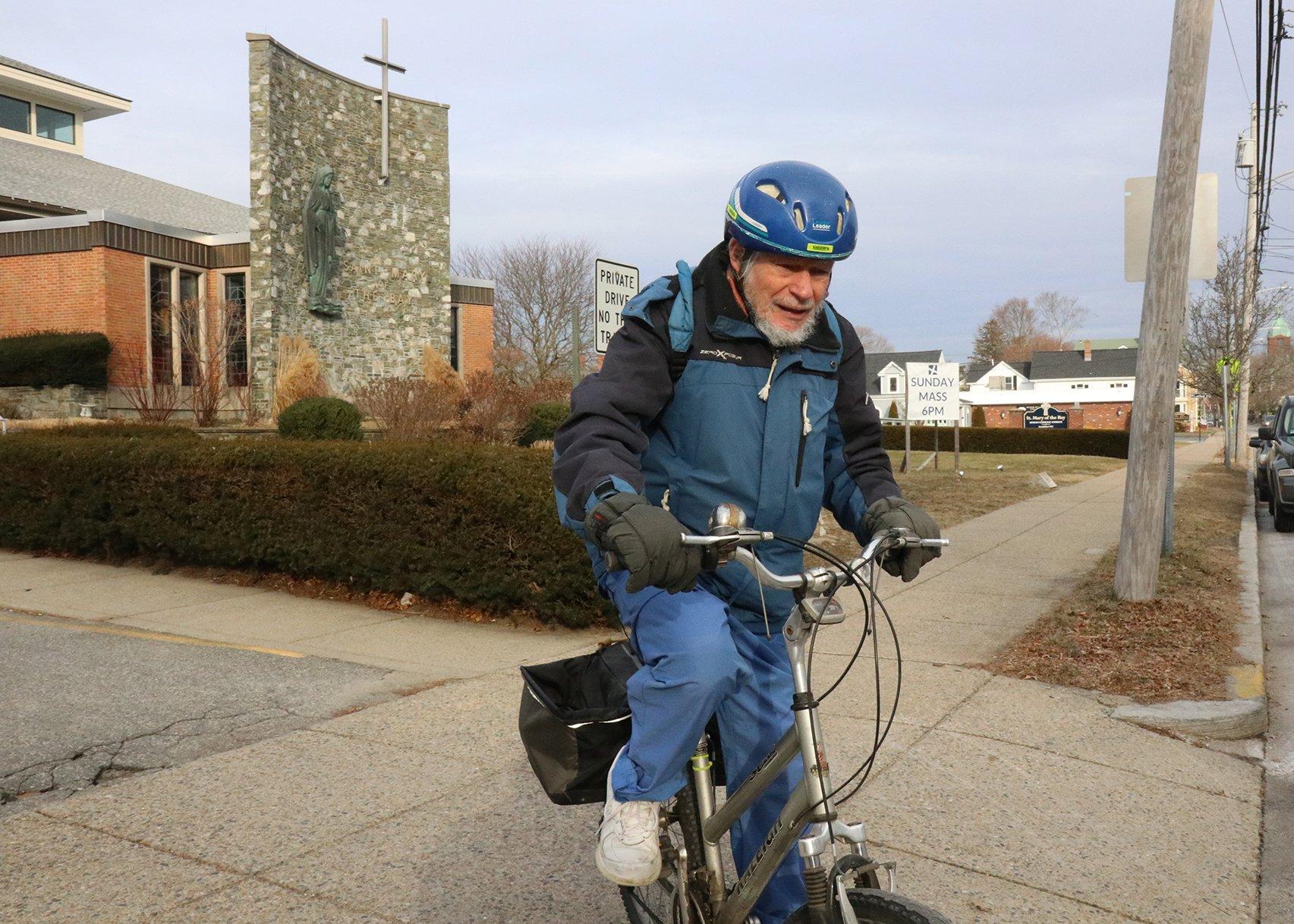 公教新闻 为和平祈祷的79岁 自行车朝圣者